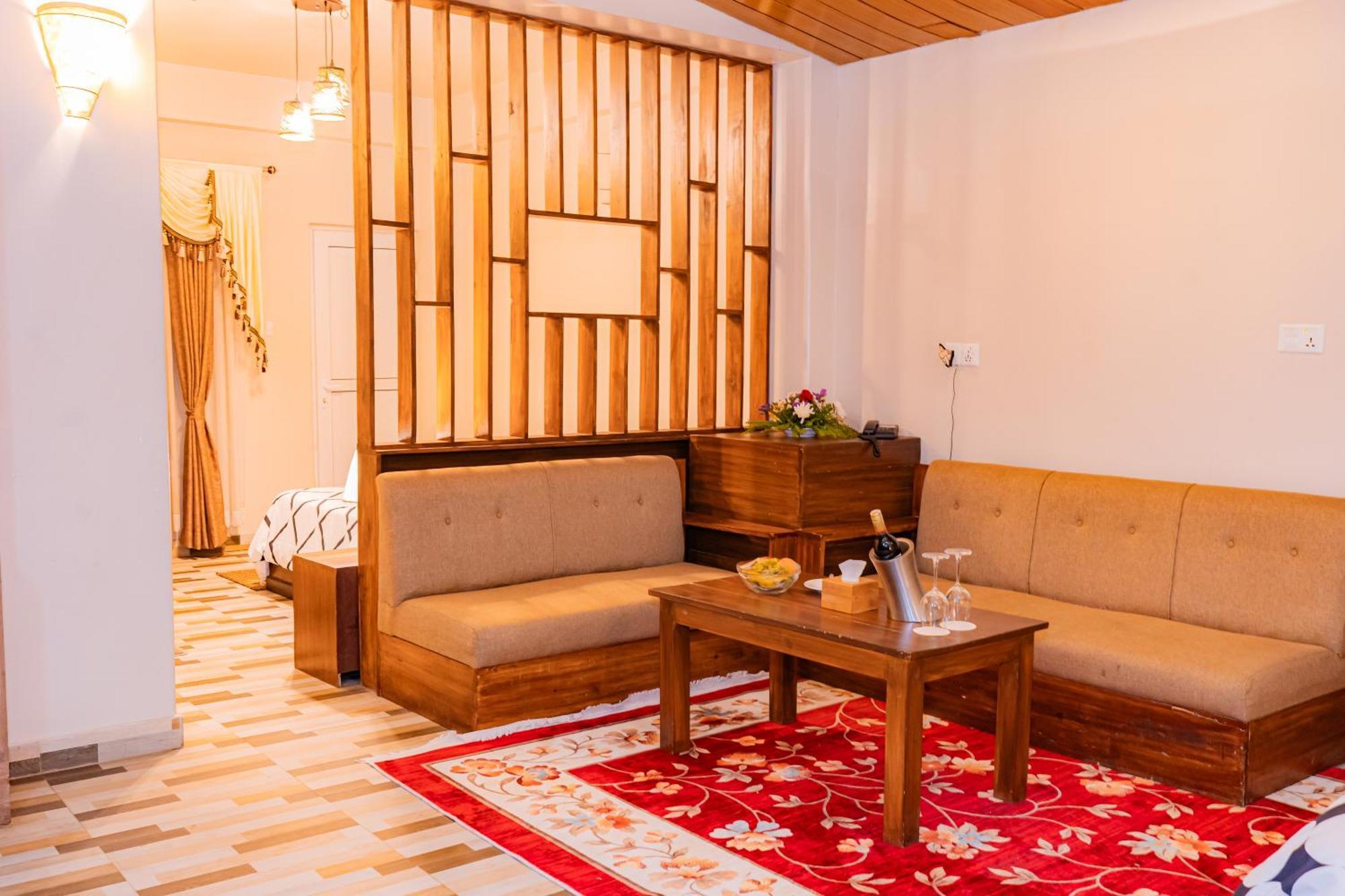 Busy Bee Resort, Pokhara Ngoại thất bức ảnh
