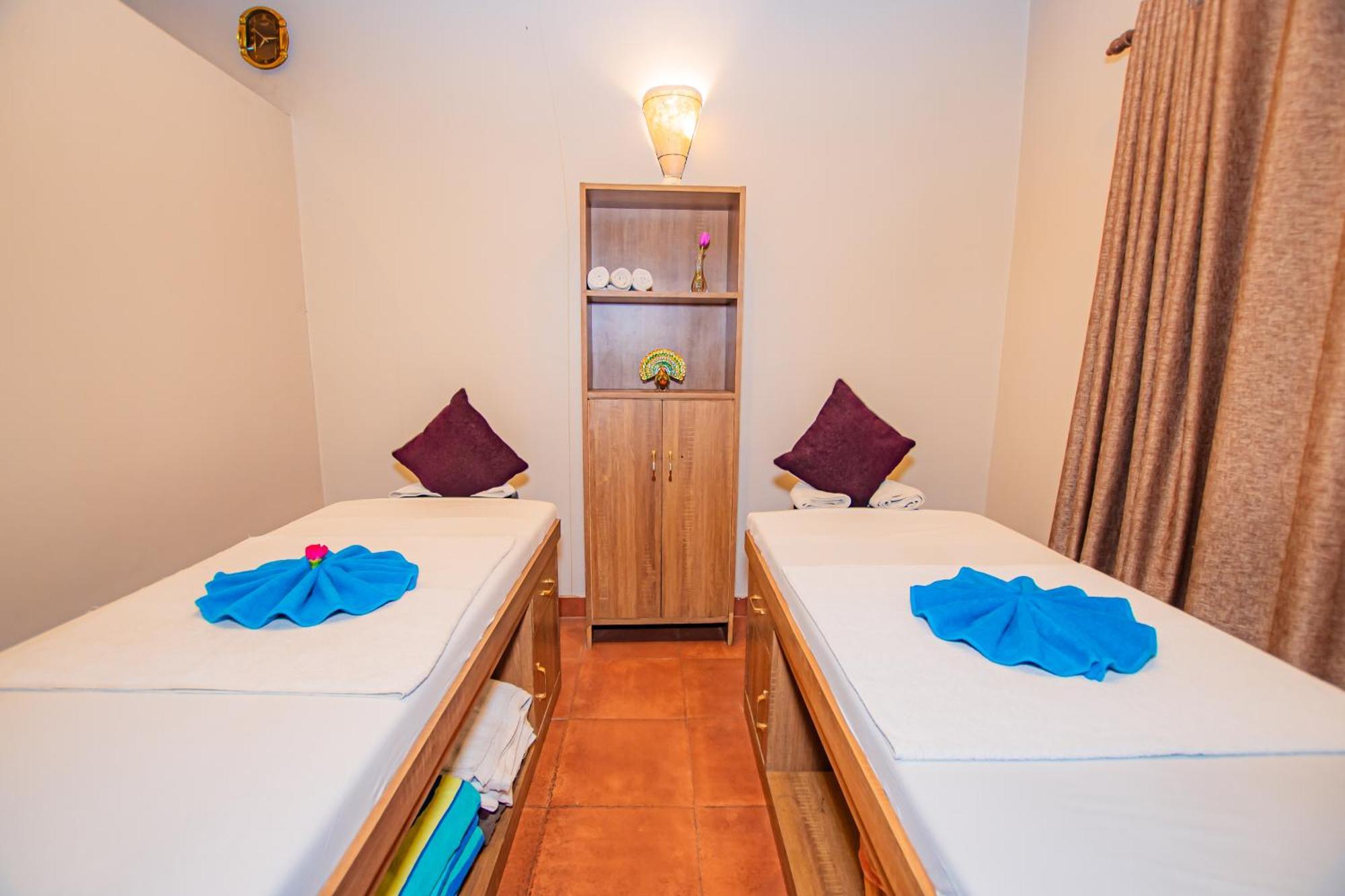Busy Bee Resort, Pokhara Ngoại thất bức ảnh