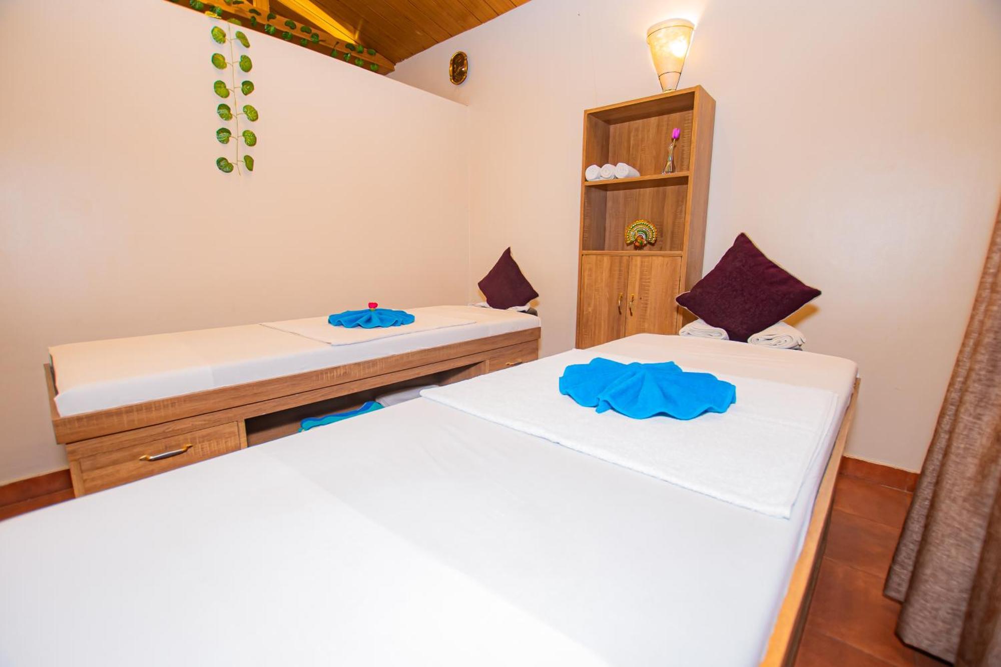 Busy Bee Resort, Pokhara Ngoại thất bức ảnh