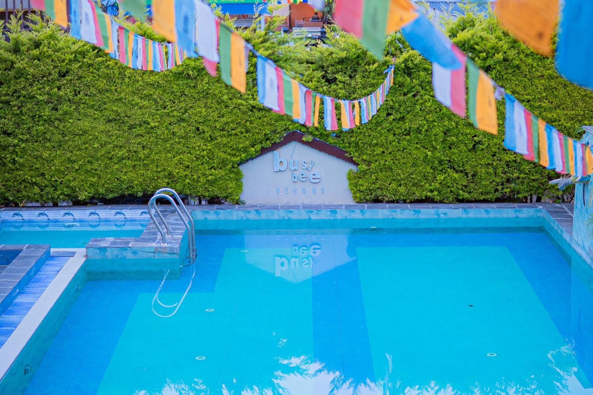Busy Bee Resort, Pokhara Ngoại thất bức ảnh