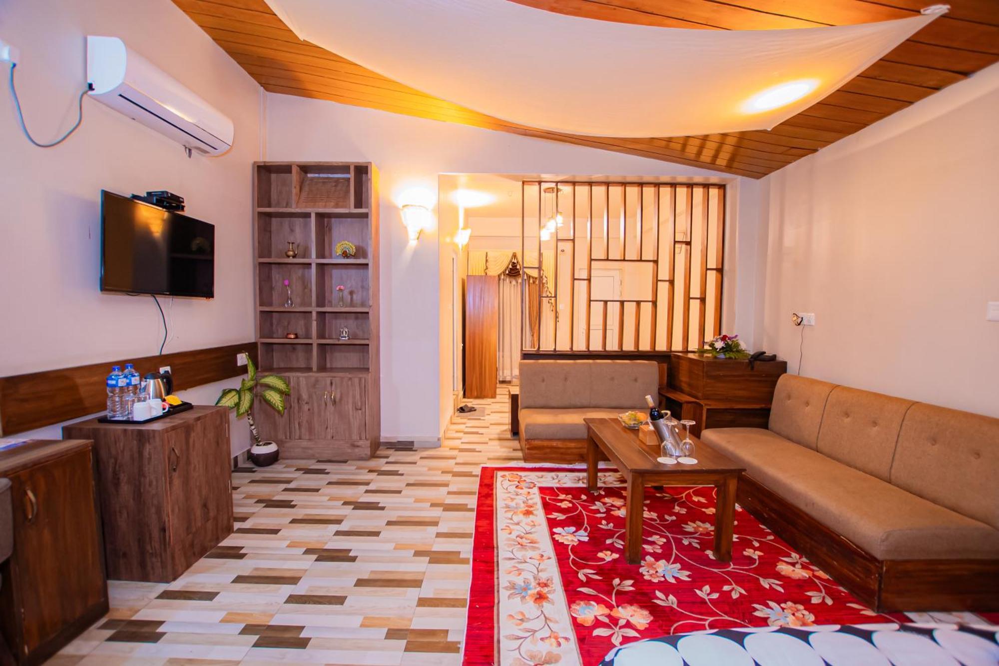 Busy Bee Resort, Pokhara Ngoại thất bức ảnh
