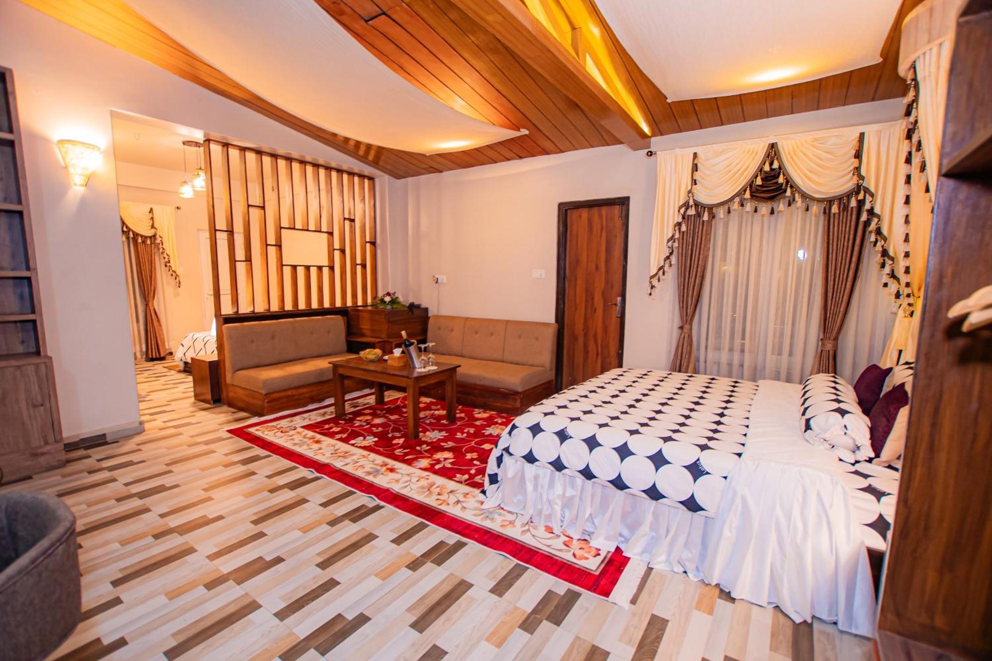 Busy Bee Resort, Pokhara Ngoại thất bức ảnh