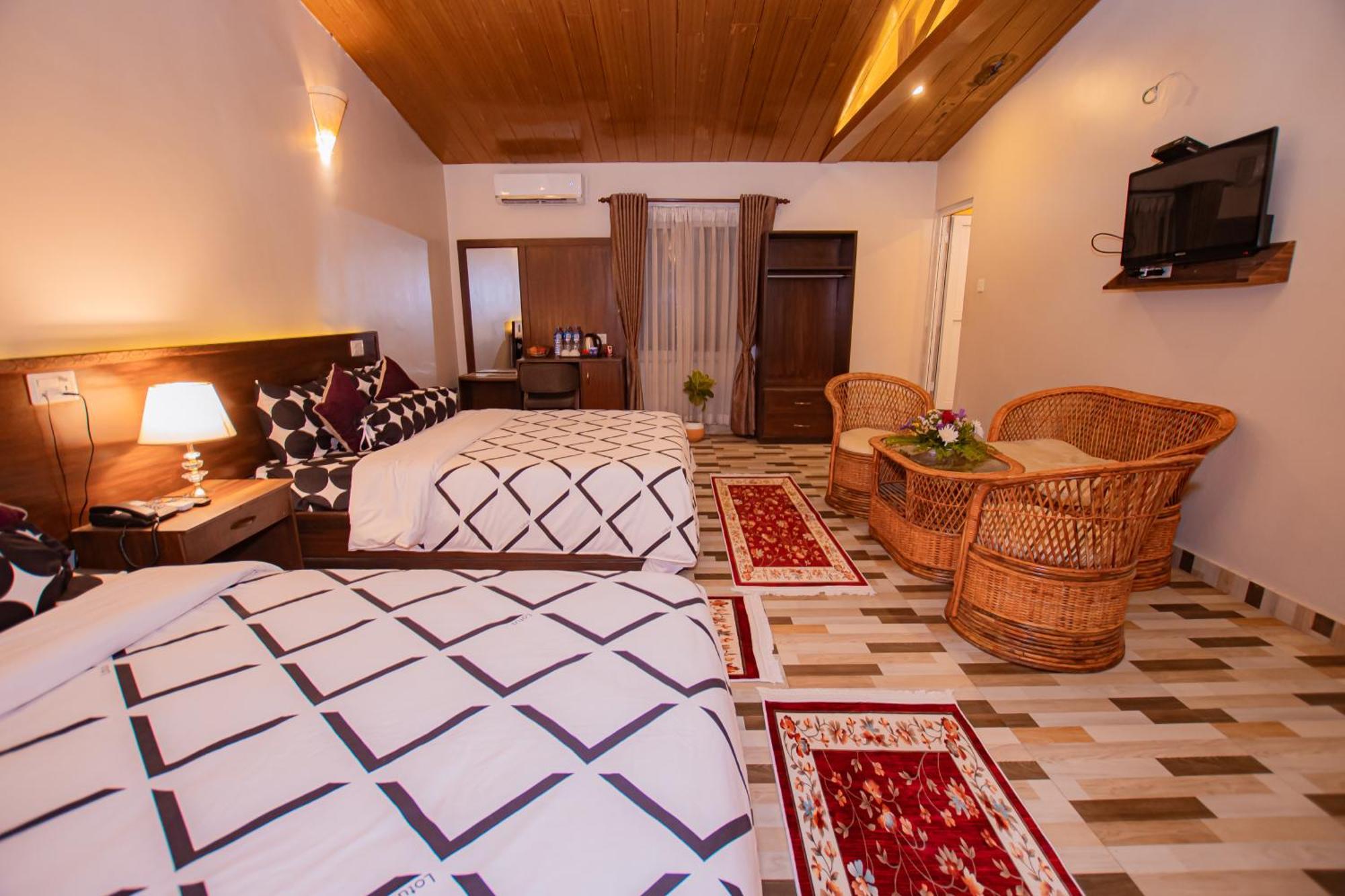 Busy Bee Resort, Pokhara Ngoại thất bức ảnh