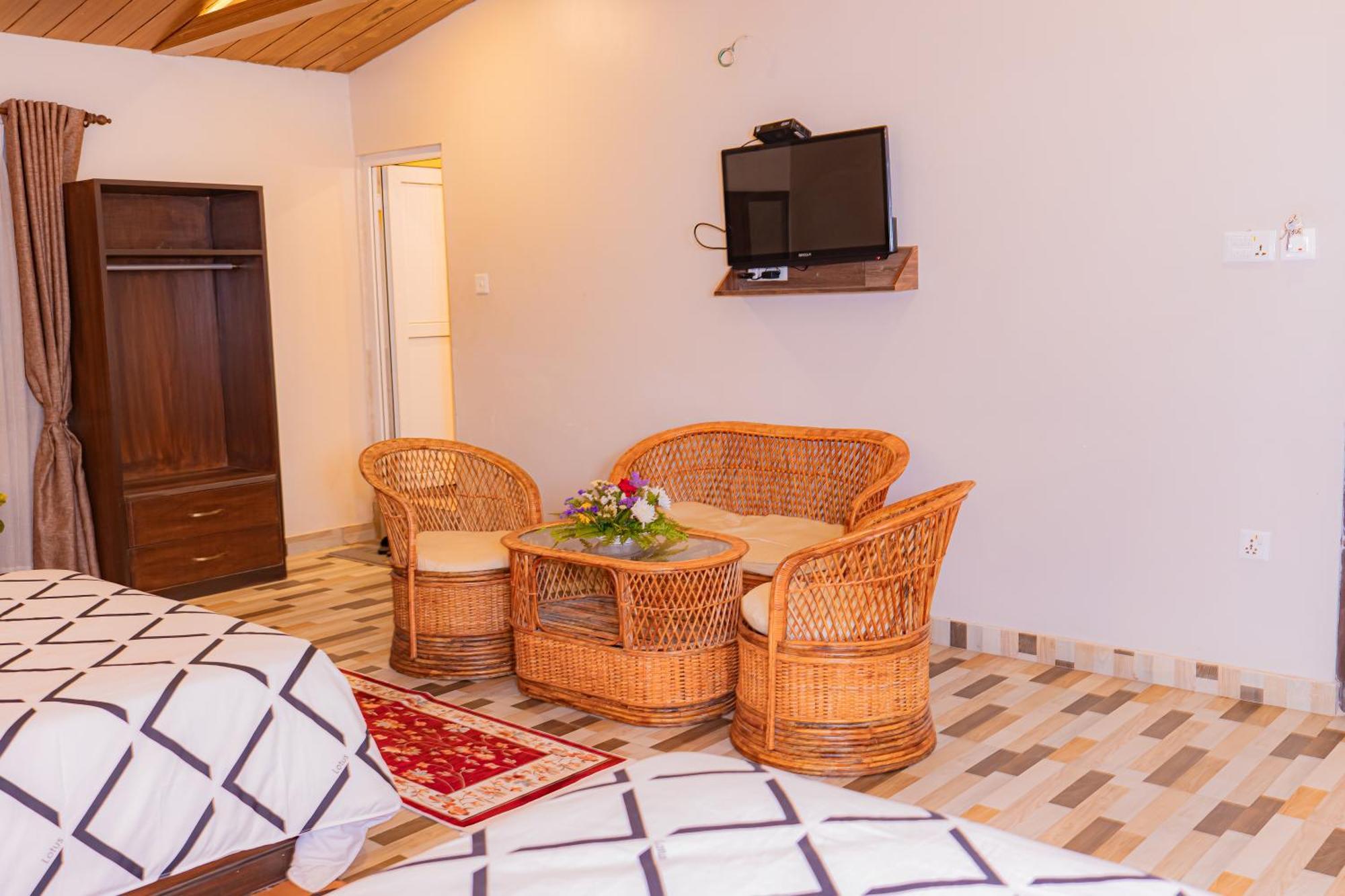 Busy Bee Resort, Pokhara Ngoại thất bức ảnh