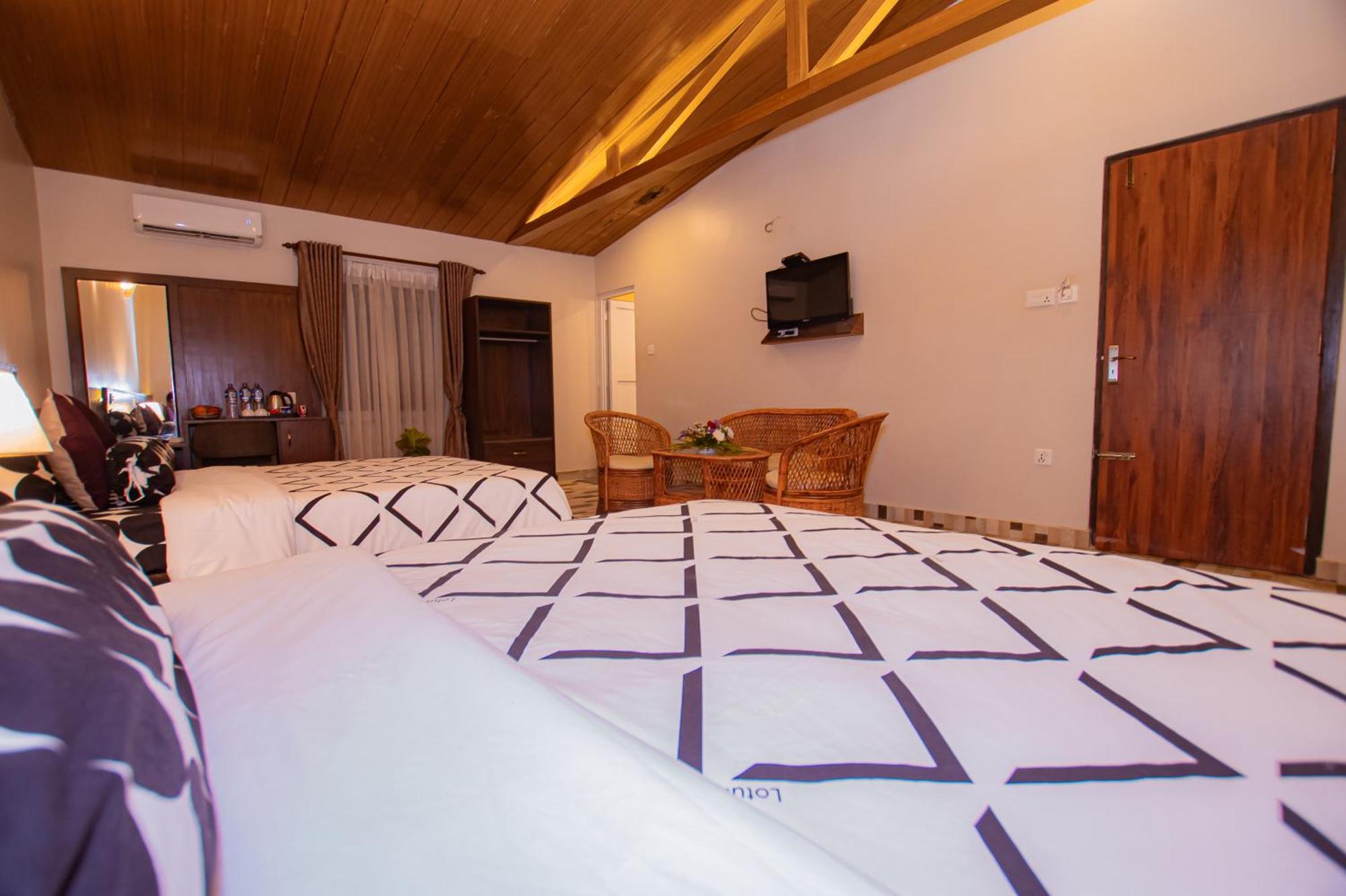 Busy Bee Resort, Pokhara Ngoại thất bức ảnh