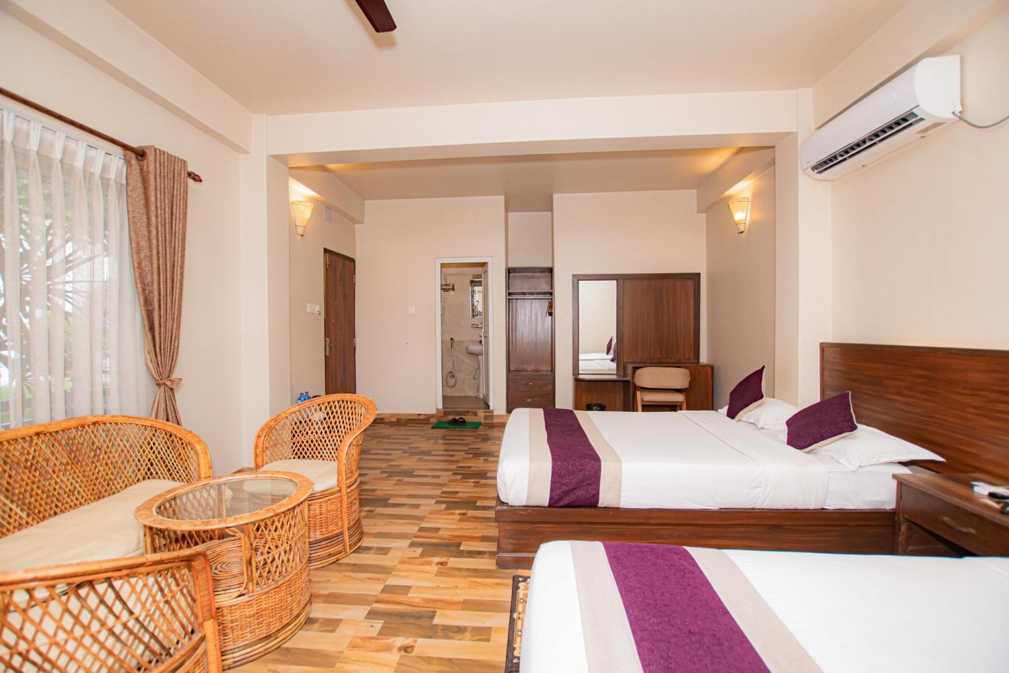 Busy Bee Resort, Pokhara Ngoại thất bức ảnh